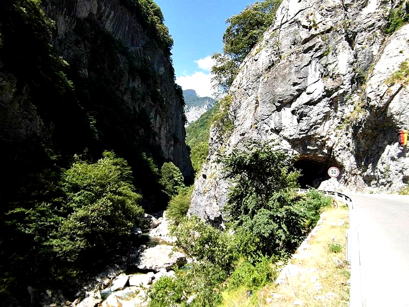 Kosovo Reisen, Urlaub, Reiseführer, Rugova-Schlucht