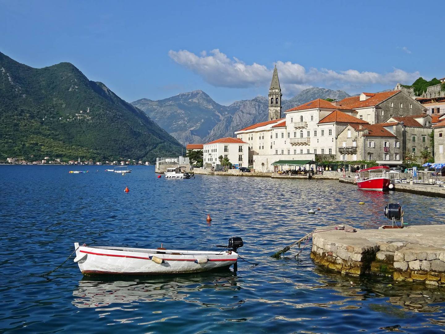 Montenegro Reiseführer und Touren, Bucht von Kotor