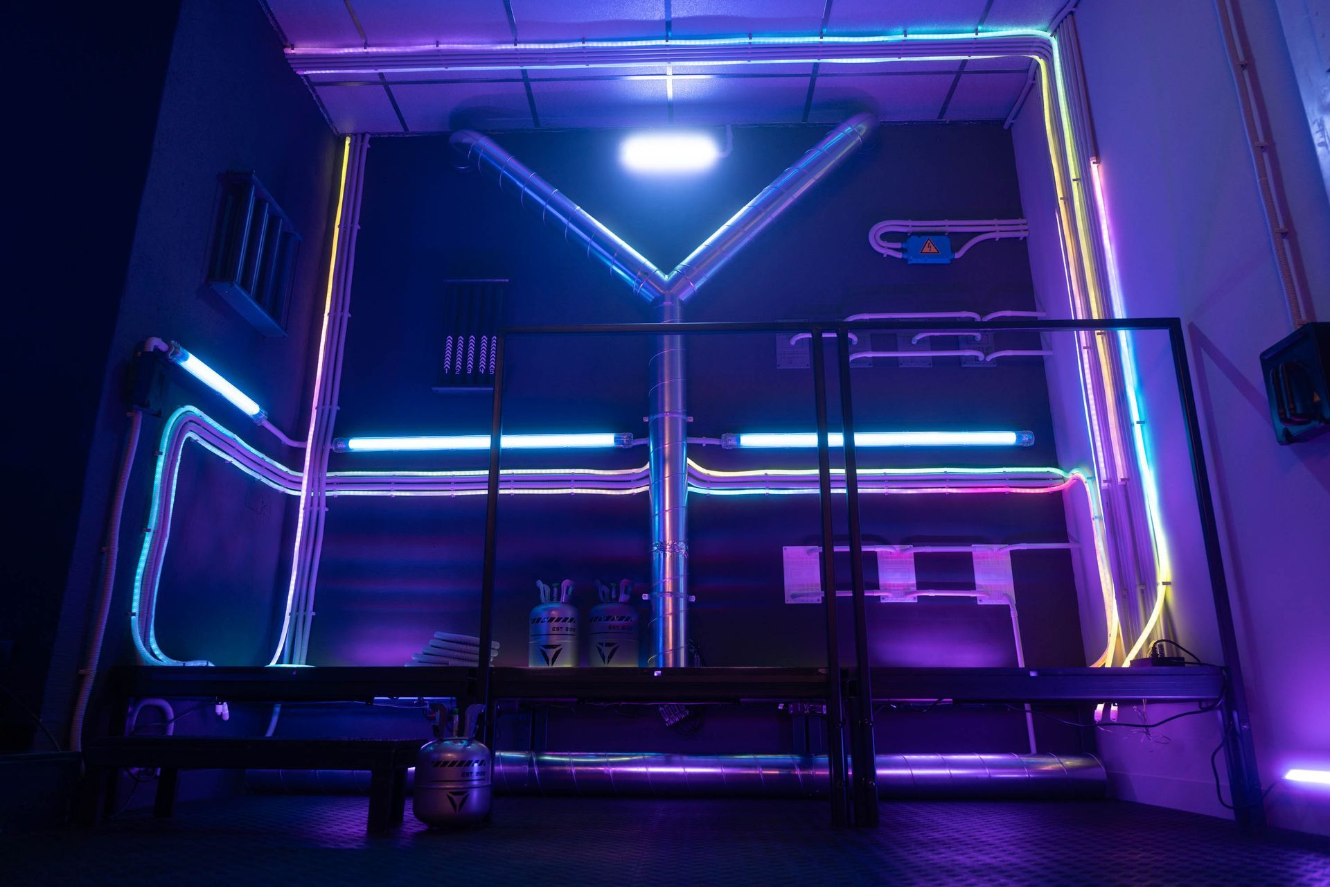 Mietstudio STUDIO 2 Space Ship in lila