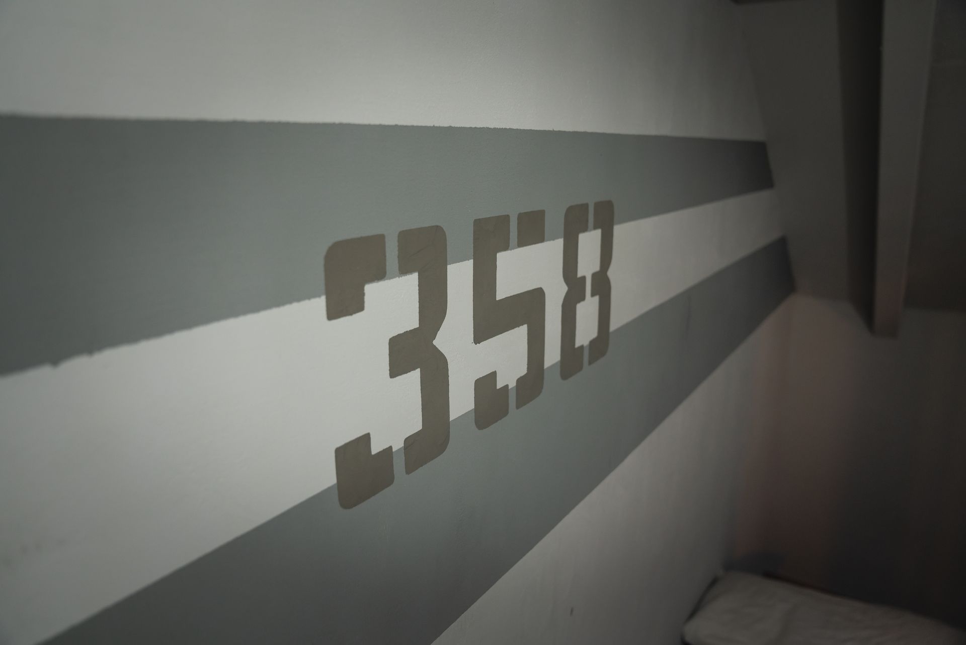 Mietstudio Deutschland, Mietstudio Baden Württemberg, Mietstudio Bayern, Mietstudio, lost Place, Cyberpunk-Set, Asia, Cyberpunk, Cosplay-Set, OH3-Studios, Fotostudio, Cosplay, Fotoshooting, LED