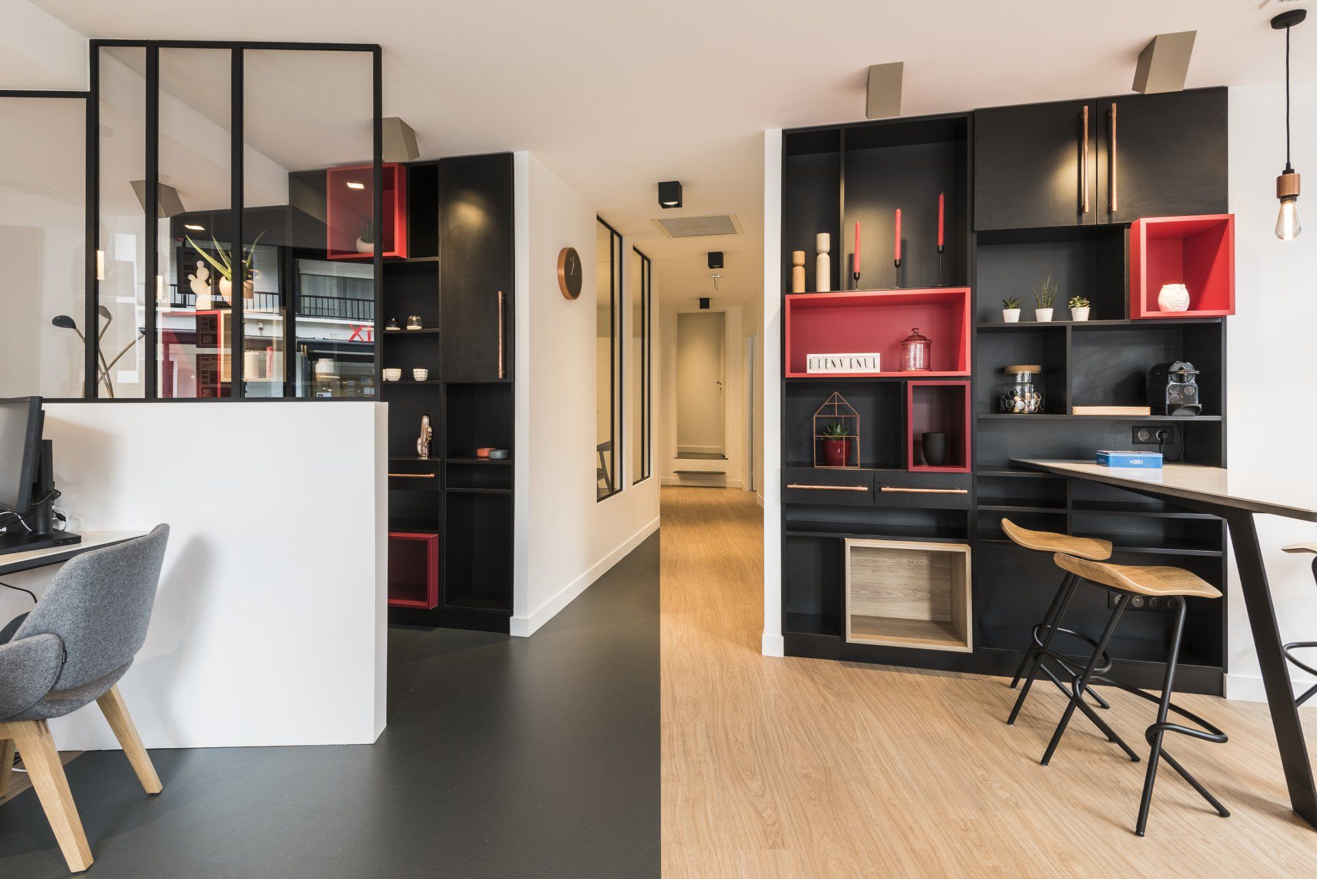 agence orpi couloir rouge cuivre