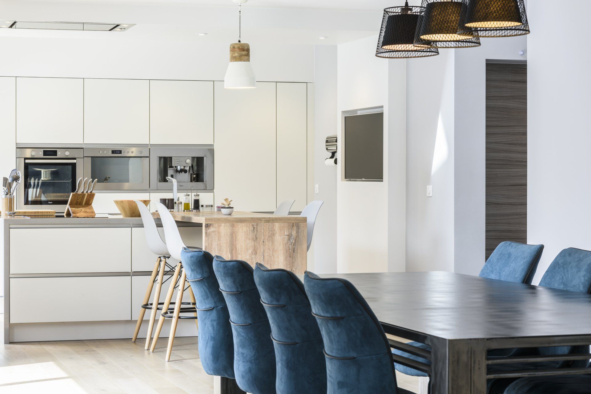 chaise h&h bleue cuisine claire