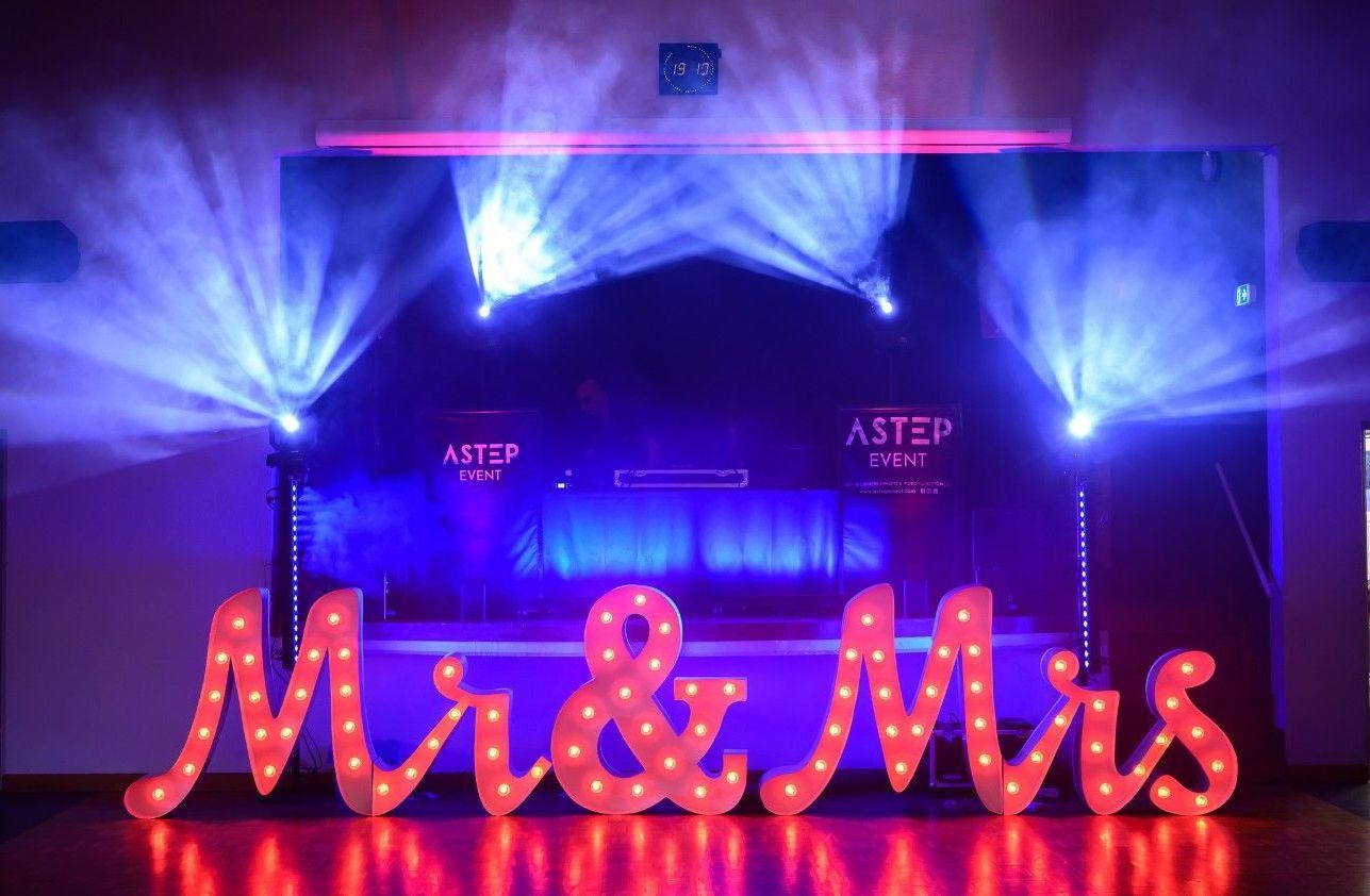 Déco Mr & Mrs pour une animation DJ mariage en Alsace