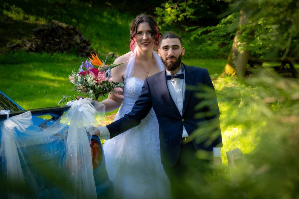 Photo de couple dans la nature