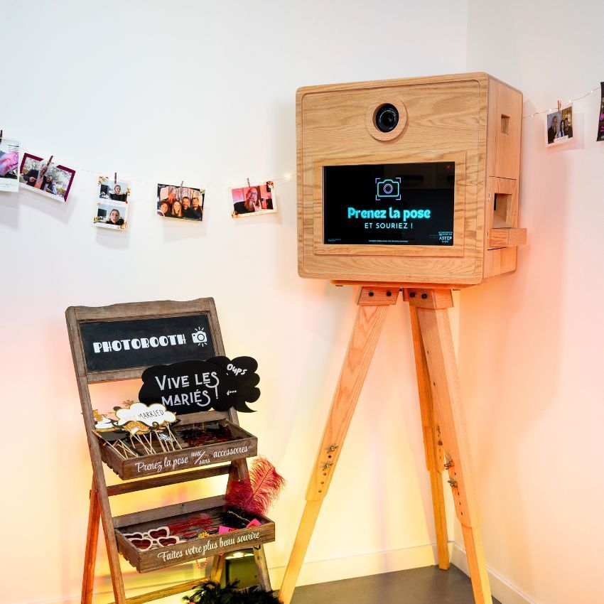 Photobooth en bois et accessoires en location
