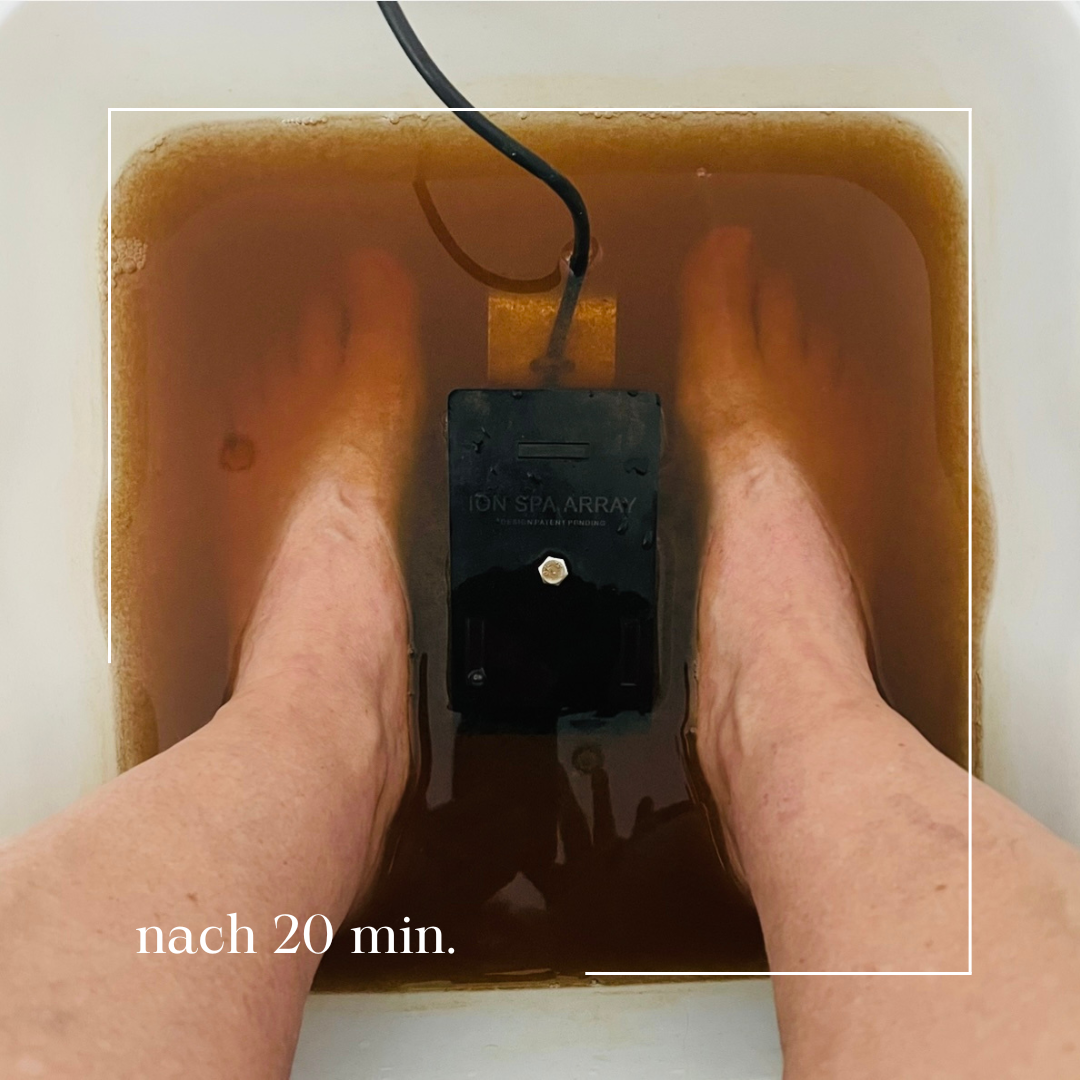 Evelyn Venzke Ionen Elektrolyse Fussbad nach 20 Min.