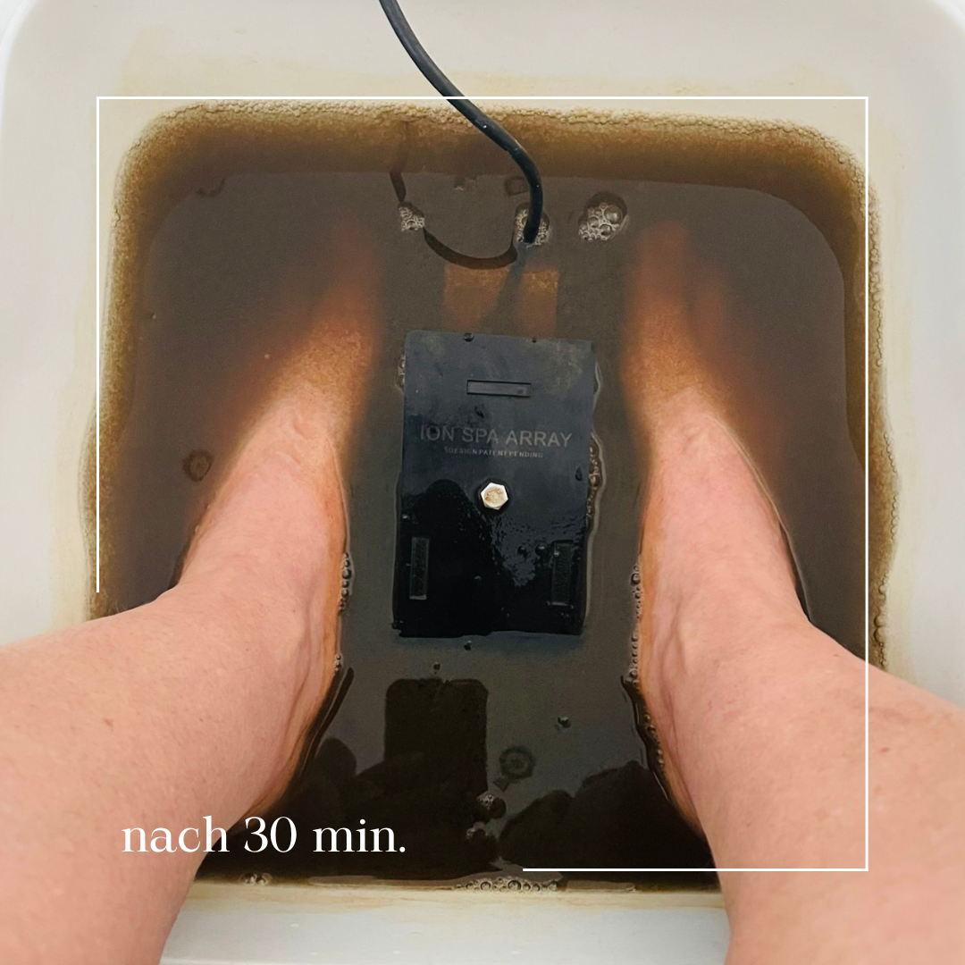 Evelyn Venzke Ionen Elektrolyse Fussbad nach 30 Min.