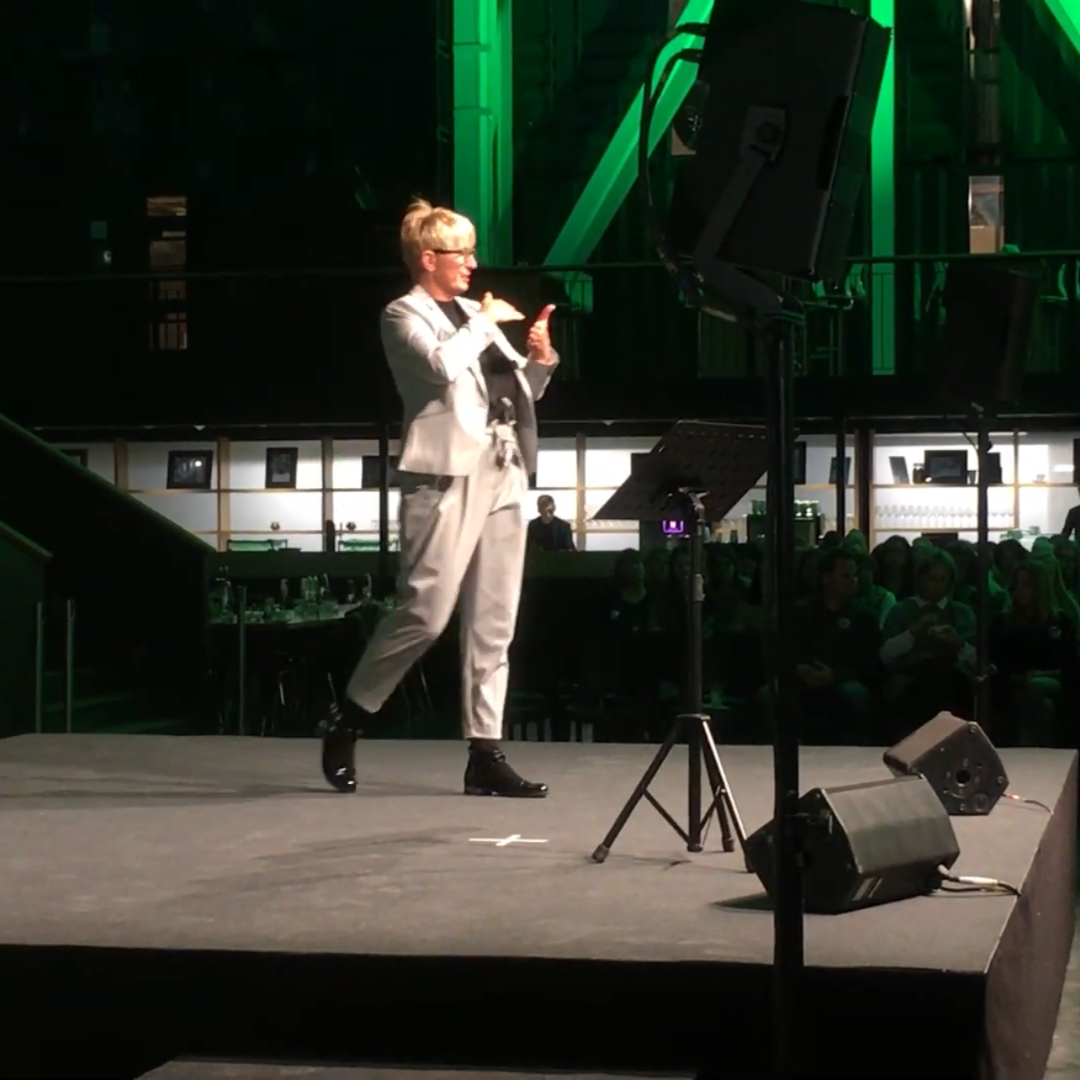 Evelyn Venzke beim Vortrag