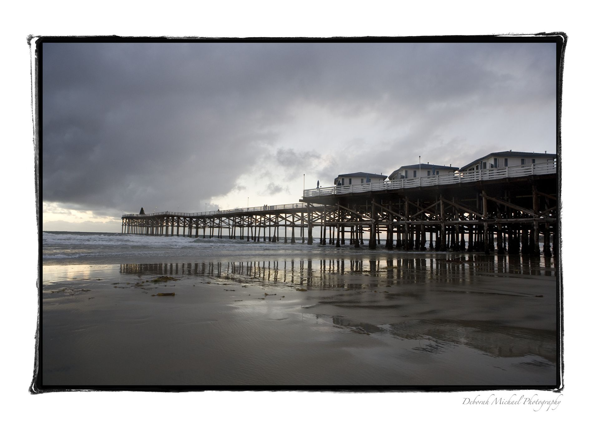 CHRISTMAS-AT-CRYSTAL-PIER-Pacific-Beach-California