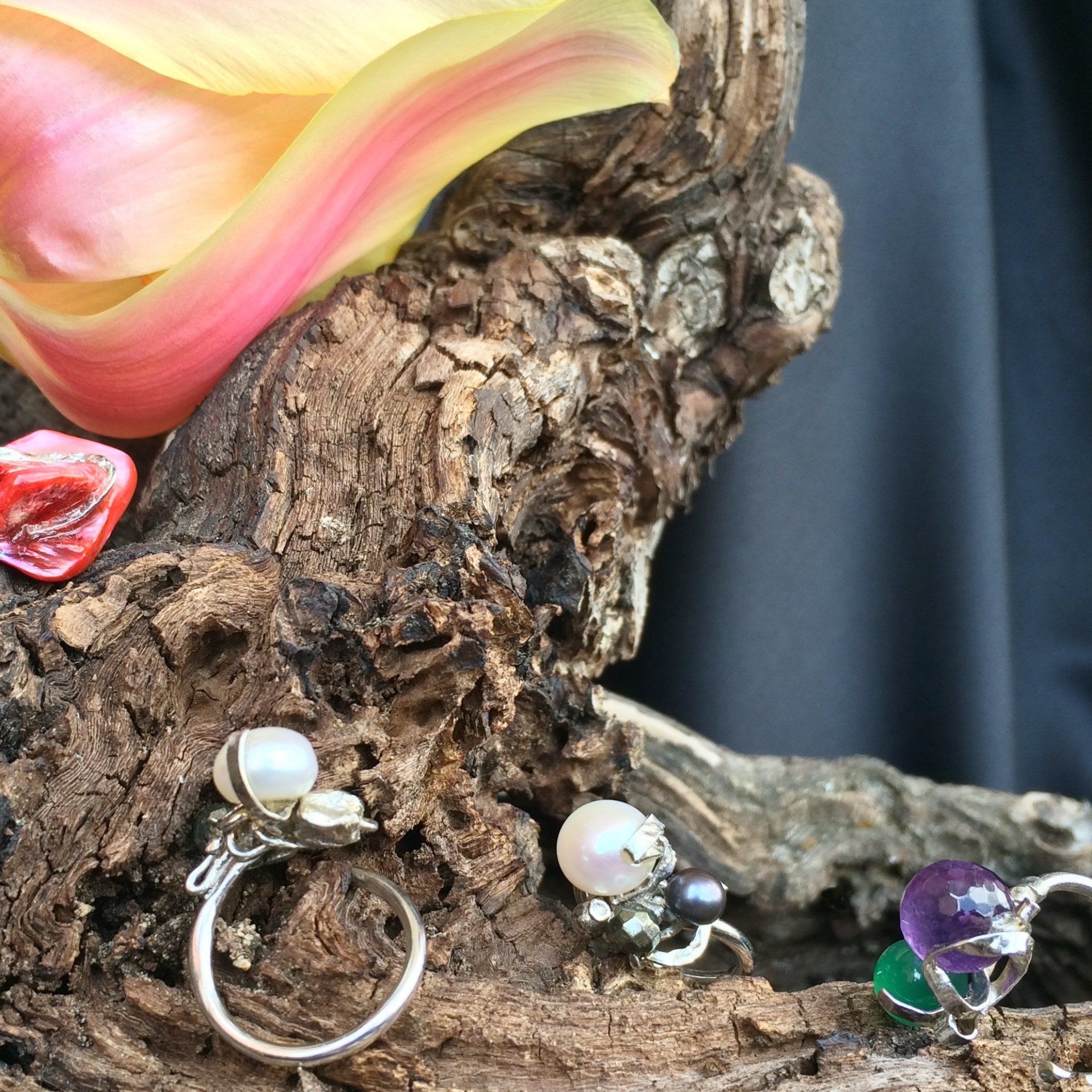 Sortijas de diseño en plata 925, gemas y cristales Swarovski.