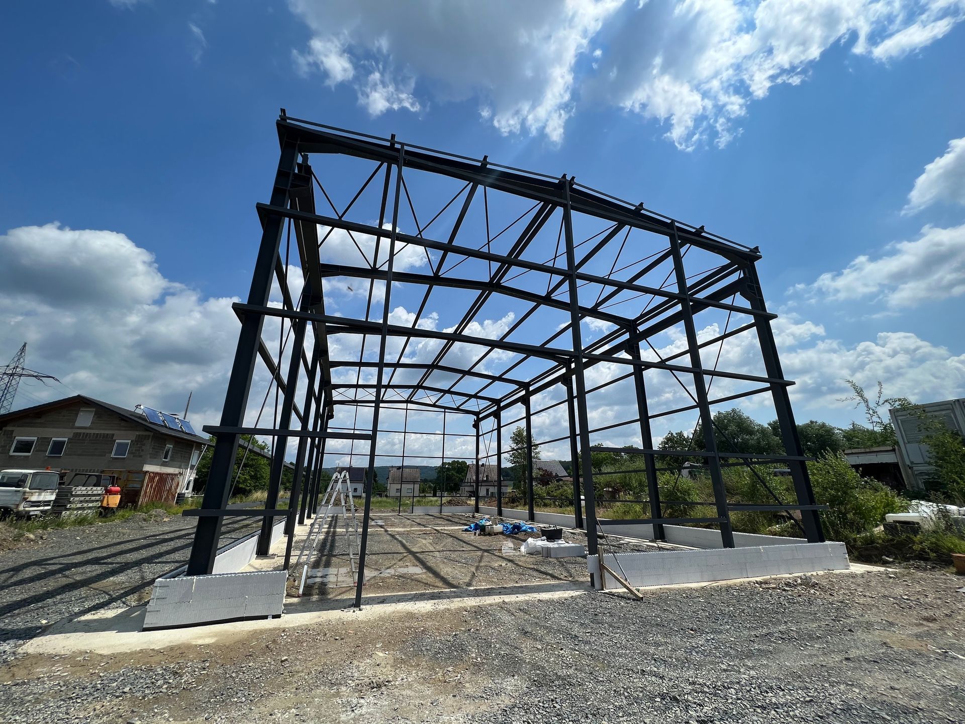 Professioneller Hallenbau für Industrie und Gewerbe