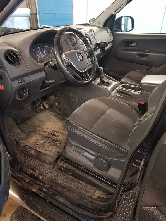 Aufbereitung Leasingrückläufer Innenraum Aufbereitung Baustellenfahrzeug Innen – nachher