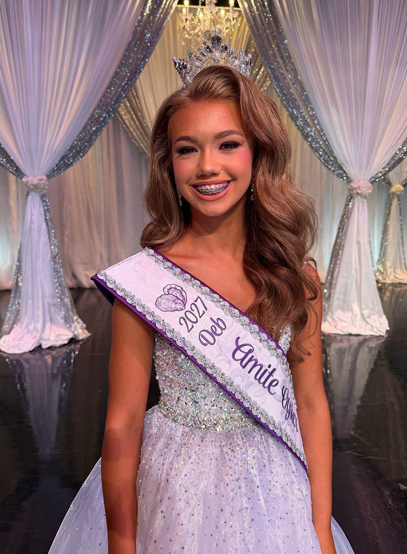 2027 Deb Miss Oyster Queen Hayden Thornton
