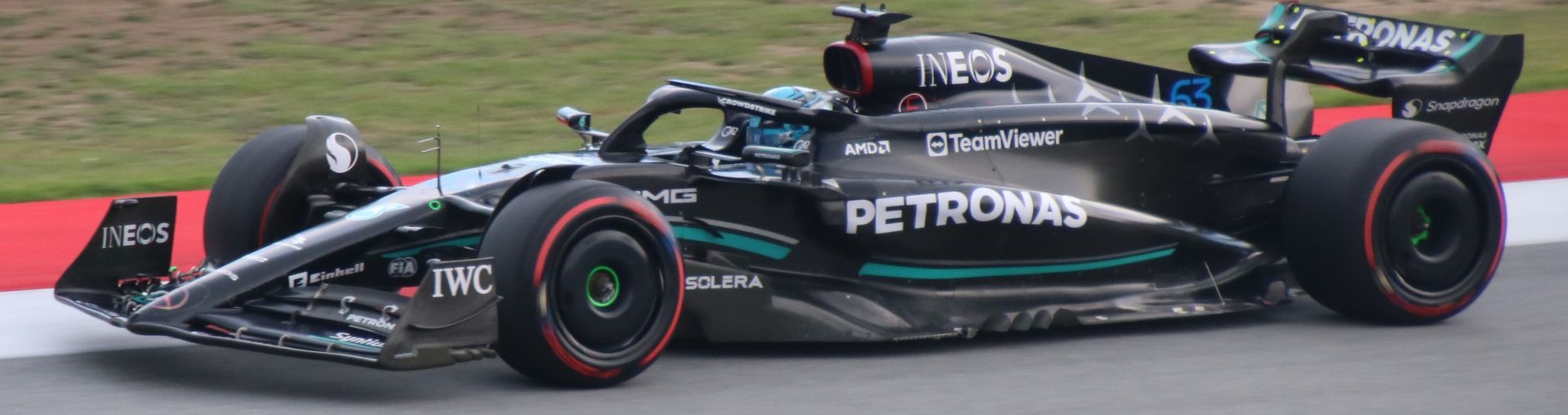 Russell Mercedes F1 W14 E Performance