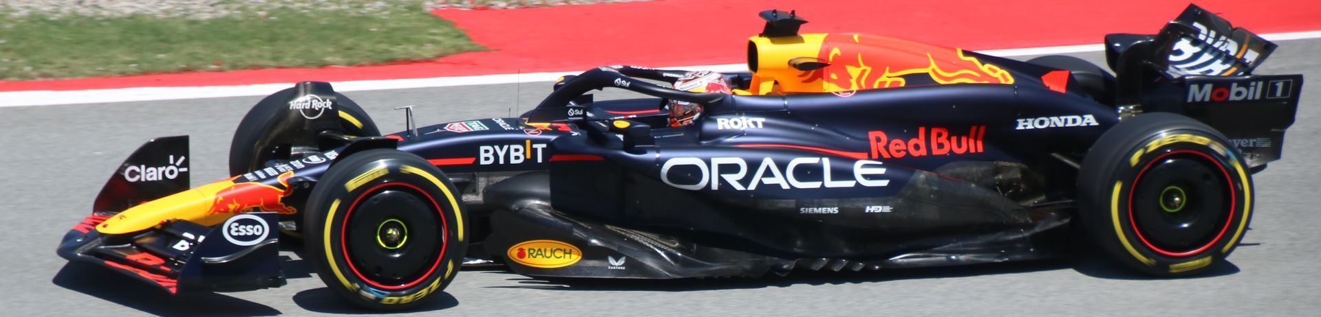 Verstappen. Red Bull RB20 Honda