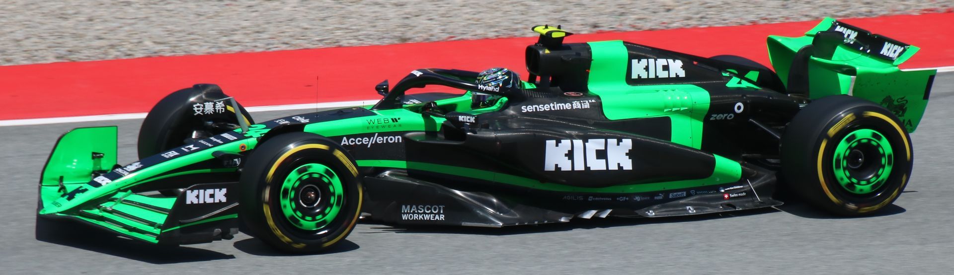 Zhou. Kick Sauber C44 Ferrari