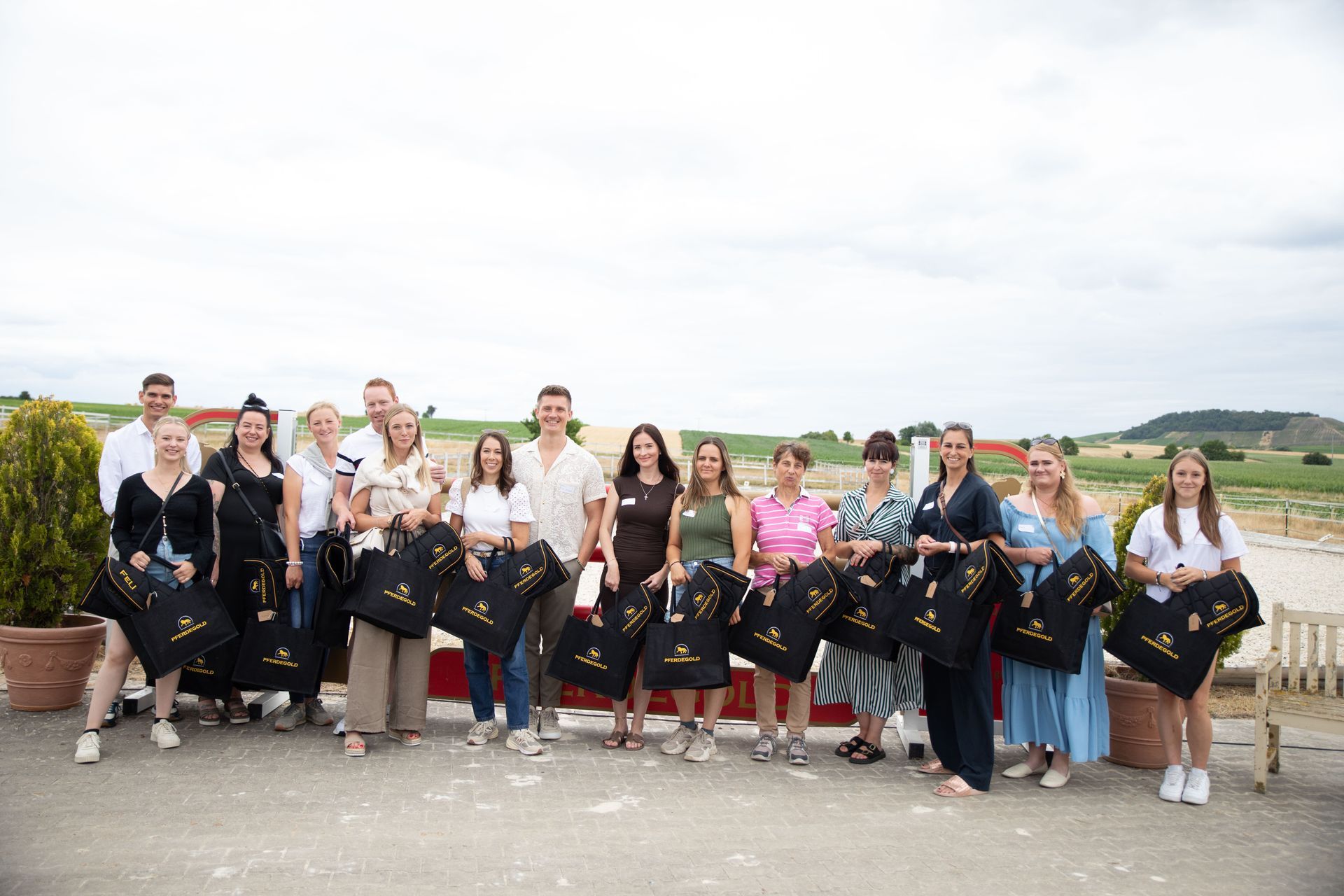 Bild von Werbegeschenken von der Marke Pferdegold. Goodie Bags für Veranstaltung.
