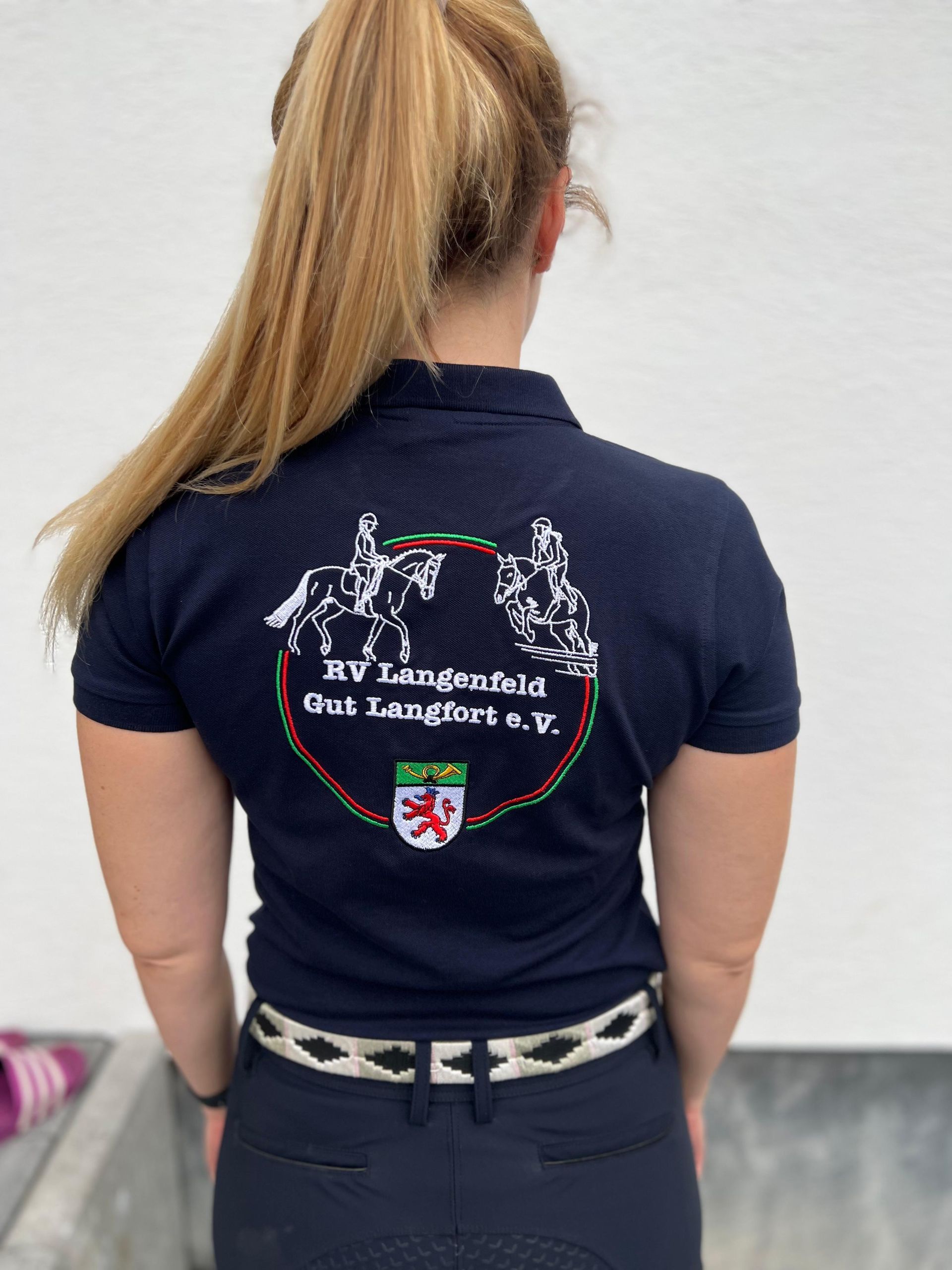 besticktes Poloshirt für Reitverein Gut Langfort