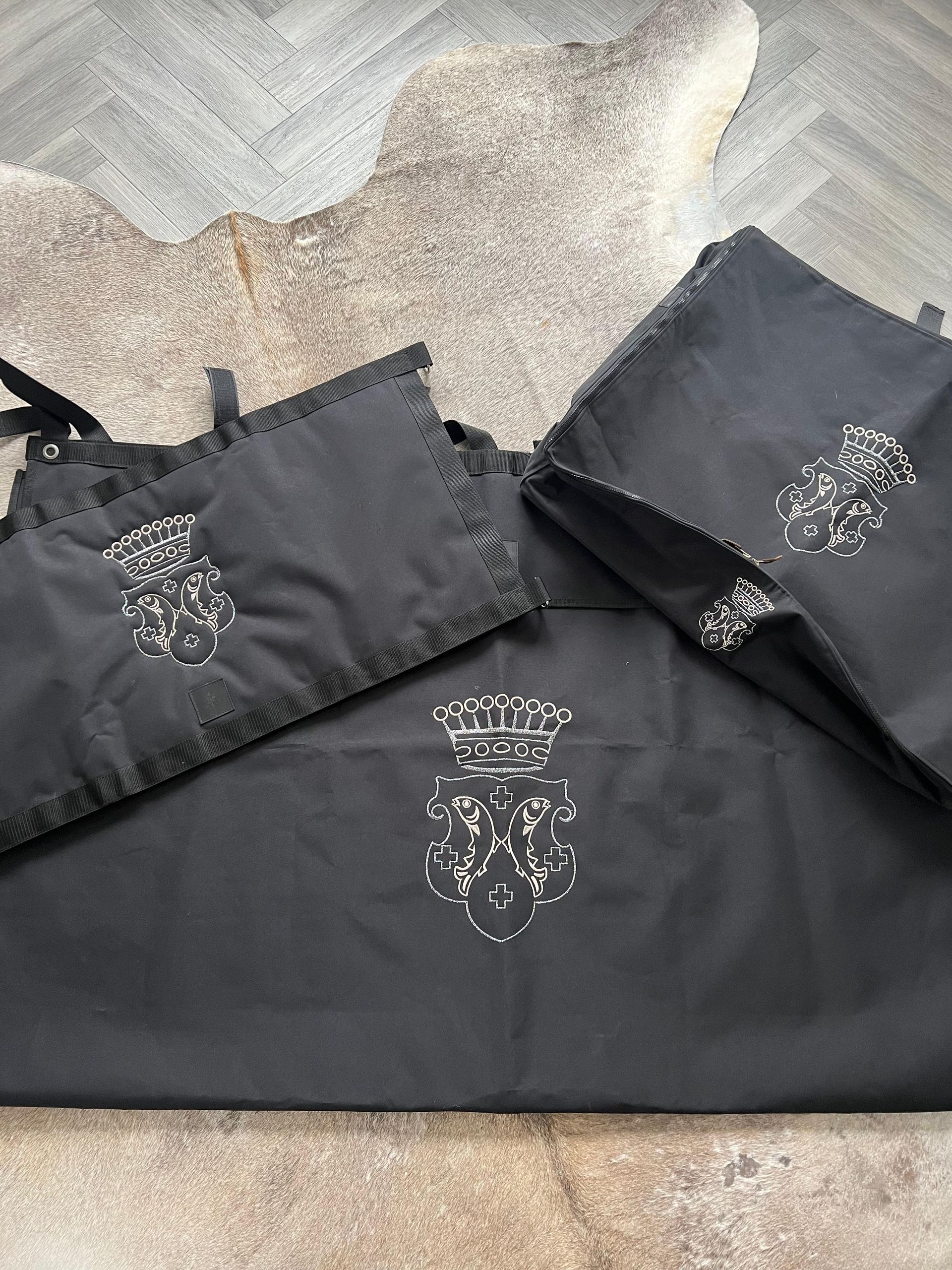 bestickter Boxenvorhang fürs Pferd