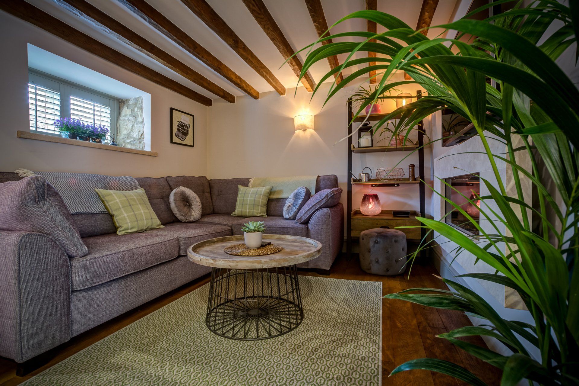 Love Letters, Bridge Alley Cottages, Fairford Holiday Let