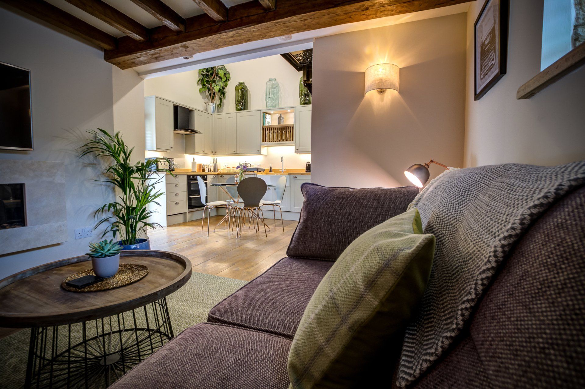 Love Letters, Bridge Alley Cottages, Fairford Holiday Let