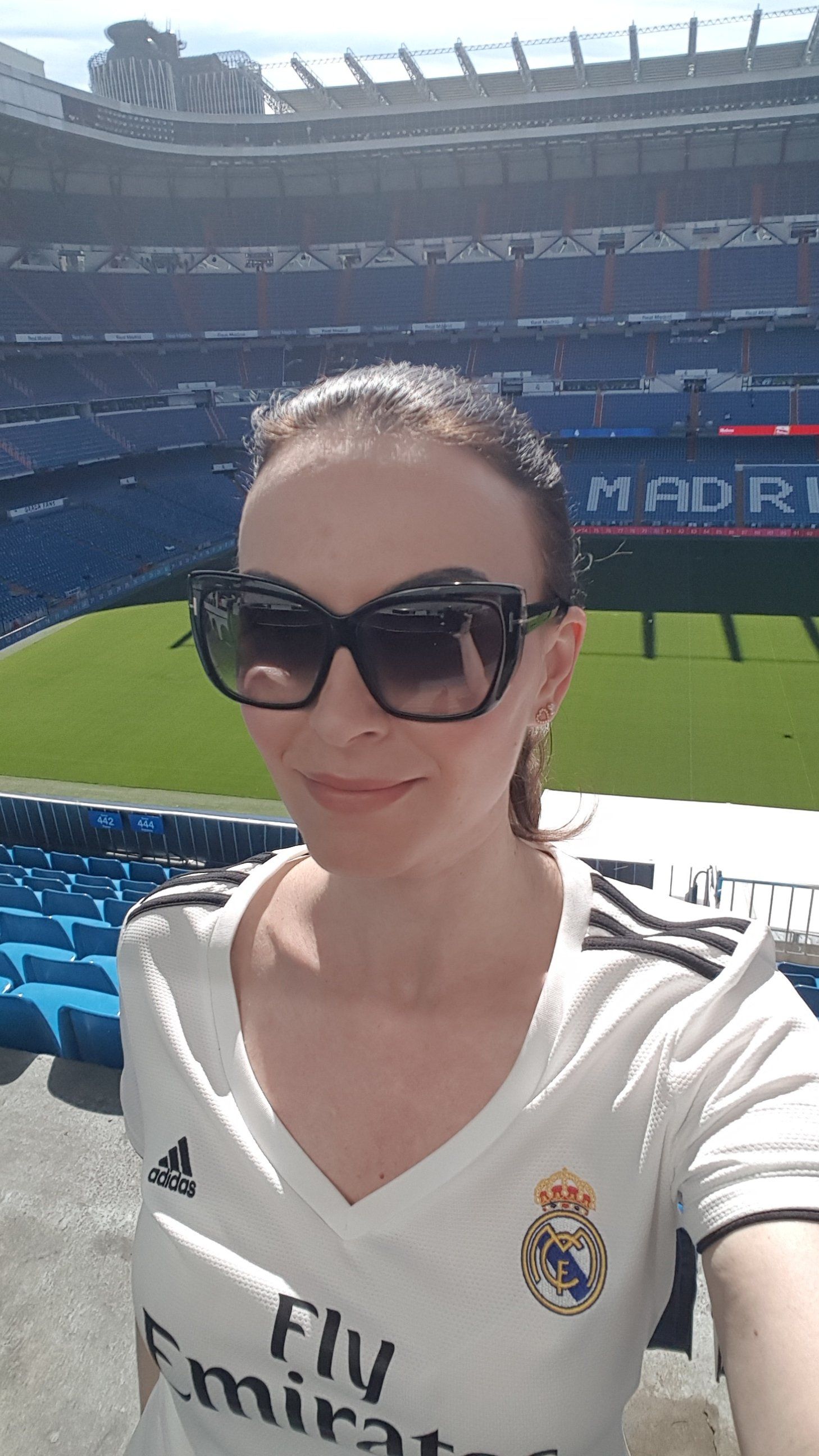 djanealegracole djane djane deutschland djane alegracole dj stuttgat djane stuttgart djane münchen djane frankfurt djane hannover dj discjockey eventagentur veranstaltungsplanung künstleragentur saxophon eventmanagement firma deejay djs dj für firmenveranstaltung dj veranstaltung djane veranstaltung