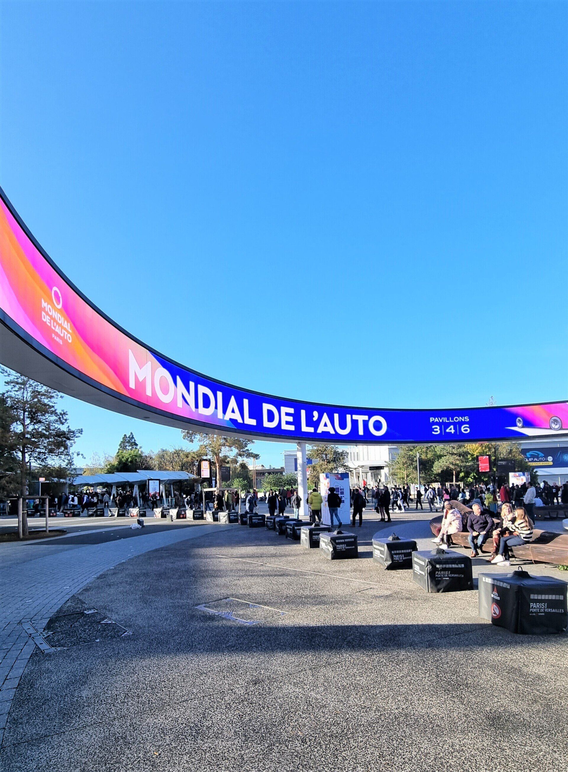 DJane Alegra Cole ist eine DJane mit Top Referenzen aus der Industriebranche, Autobmobilbranche, Modebranche, Pharmabranche, Wirtschaftsbranche und Automobilindustrie. DJane Alegra Cole hat Top Referenzen und legt auf Firmenveranstaltungen, Messen, Weihnachtsfeiern, Festivals, Fachmessen, Product Launch Events, Store Events, Markteinführungen, Hotel Events, Weihnachtsfeiern und Modemessen auf. Sie tritt mit vielen Künstlern und Musikern wie Saxophonisten und Violonisten auf. DJane Alegra Cole legte bereits in Deutschland, Österreich, der Schweiz, Spanien, Italien, den Niederlanden und in Belgien auf.