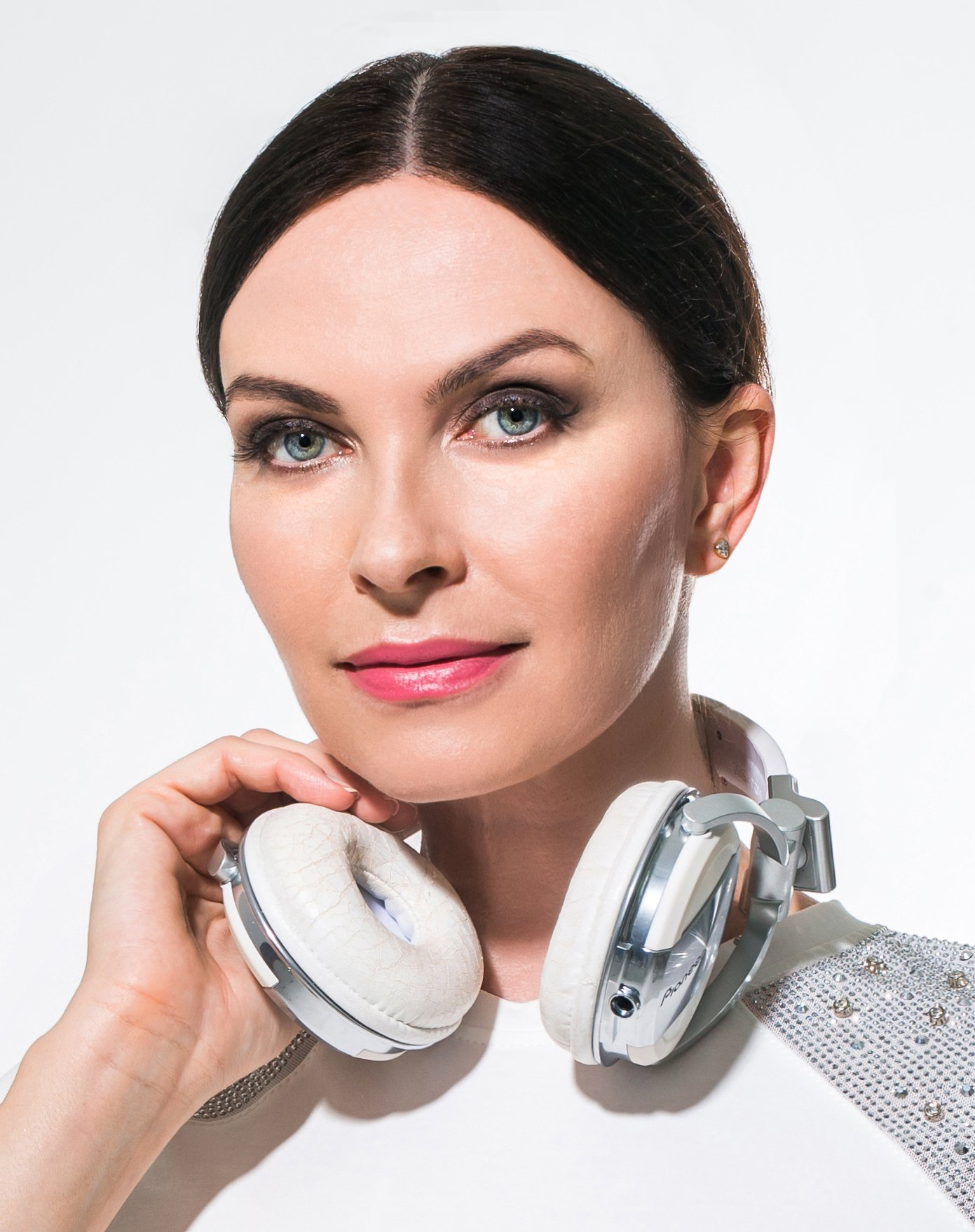 djane aus stuttgart djane alegra cole dj für firmenveranstaltung und messen lounge music echter dj sound sommerfeste betriebsfeiern saxophon das saxophon alegracole djanealegracole djalegracole djs aus stuttgart dj aus österreich djane aus österreich djane aus schweiz djane zürich djane alegra dj alegracole