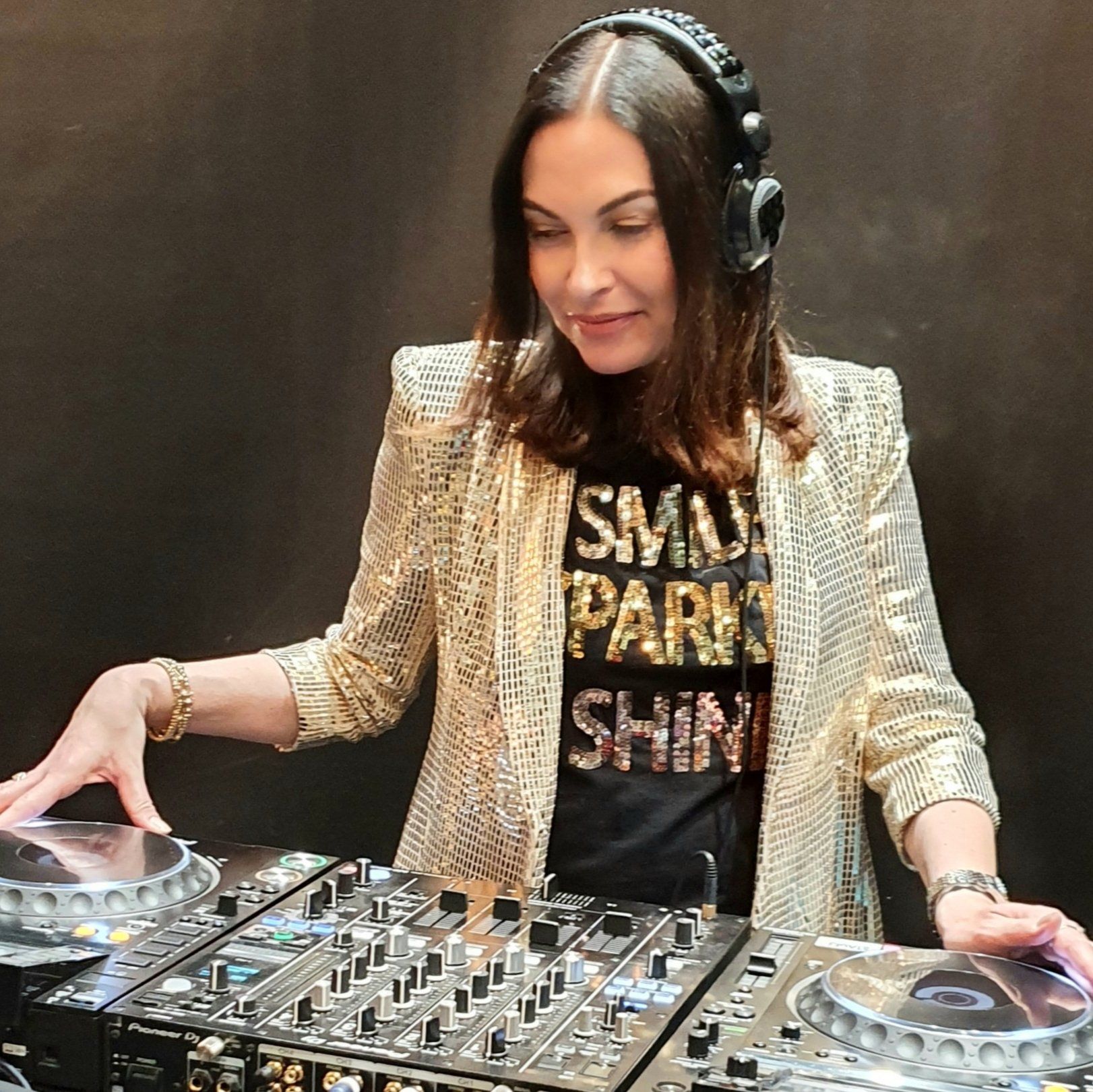 DJane Alegra Cole auf der Messe Frankfurt für einen großen Konzern