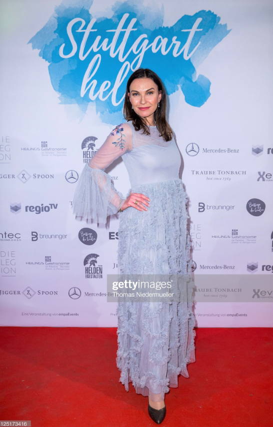 djane alegra cole djane stuttgart djane münchen dj firmenveranstaltung dj messe stuttgart dj messe frankfurt dj nürnberg dj hamburg dj berlin dj fellbach djane düsseldorf dj köln eventagentur eventplaner veranstaltungsplaner eventmarketing dj deutschland dj hannover dj berlin djane deutschland agentur für live kommunikation künstleragentur saxophon band künstler musiker