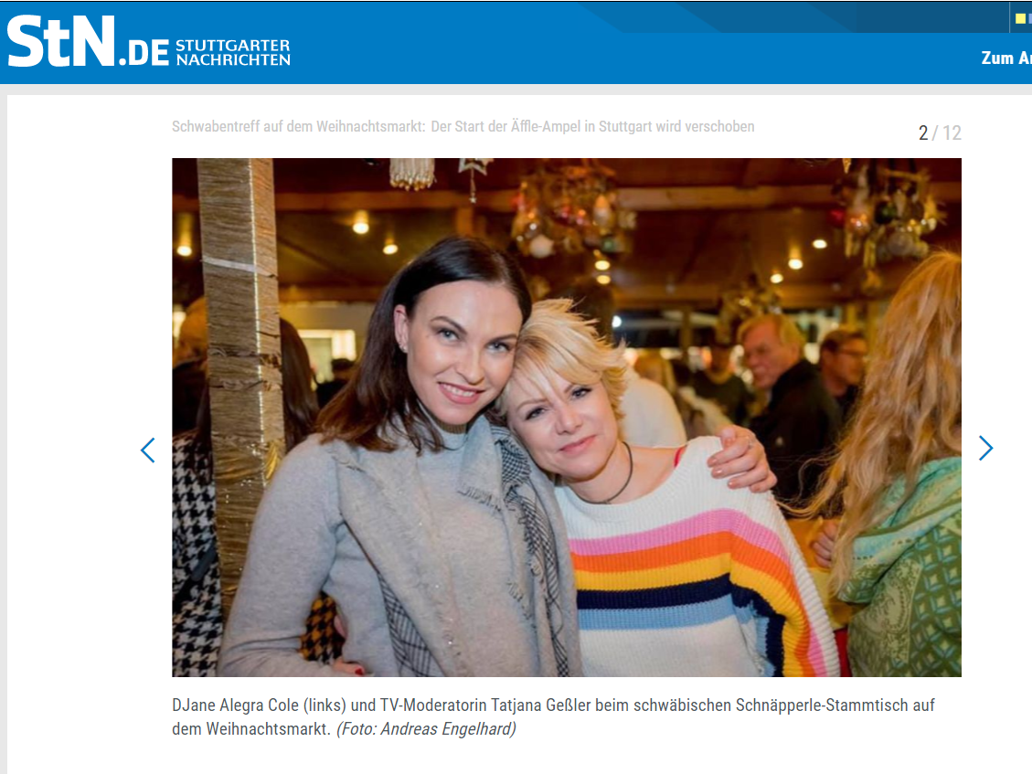 DJane Alegra Cole mit SWR Moderatorin Tatjana Geßler auf dem Stuttgarter Weihnachtsmarkt