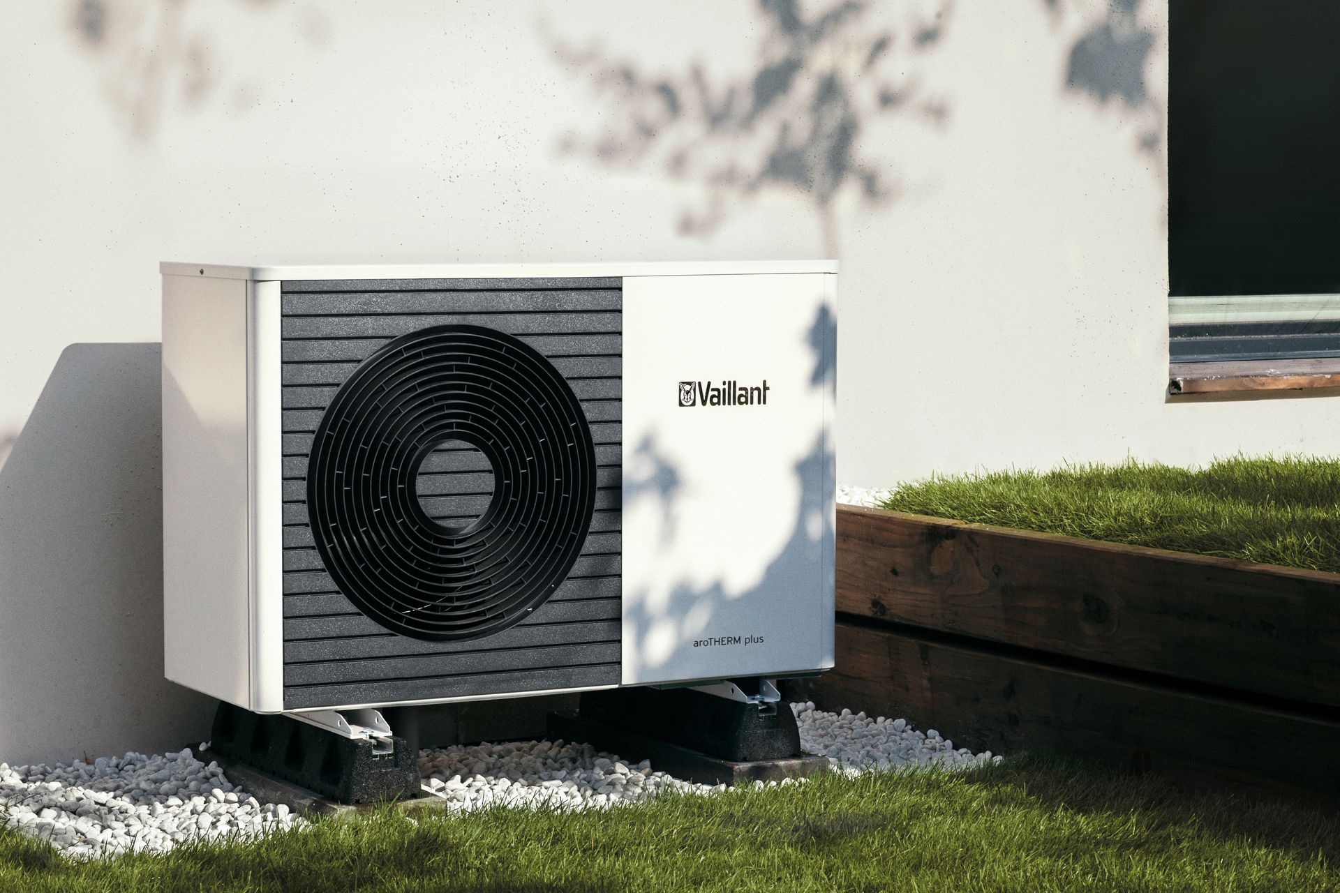 Vaillant aroTHERM Plus ASHP