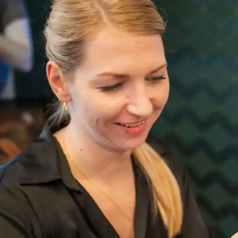 Julia Cosmohead Leipzig Julia Skusa Porträt Team Cosmohead Fiseur Leipzig Suedvorstadt