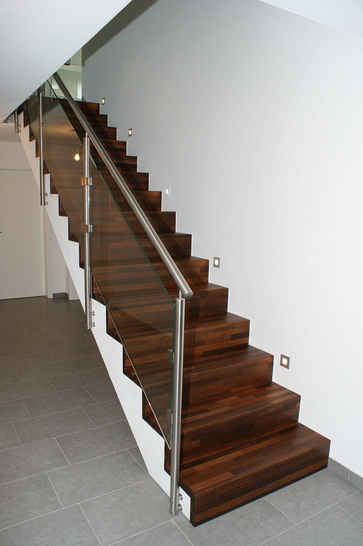 Faltwerktreppe aufgesattelt