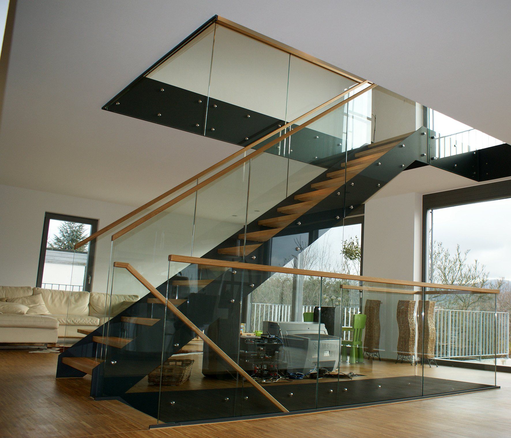 HPL-Treppe als Wohnraumelement