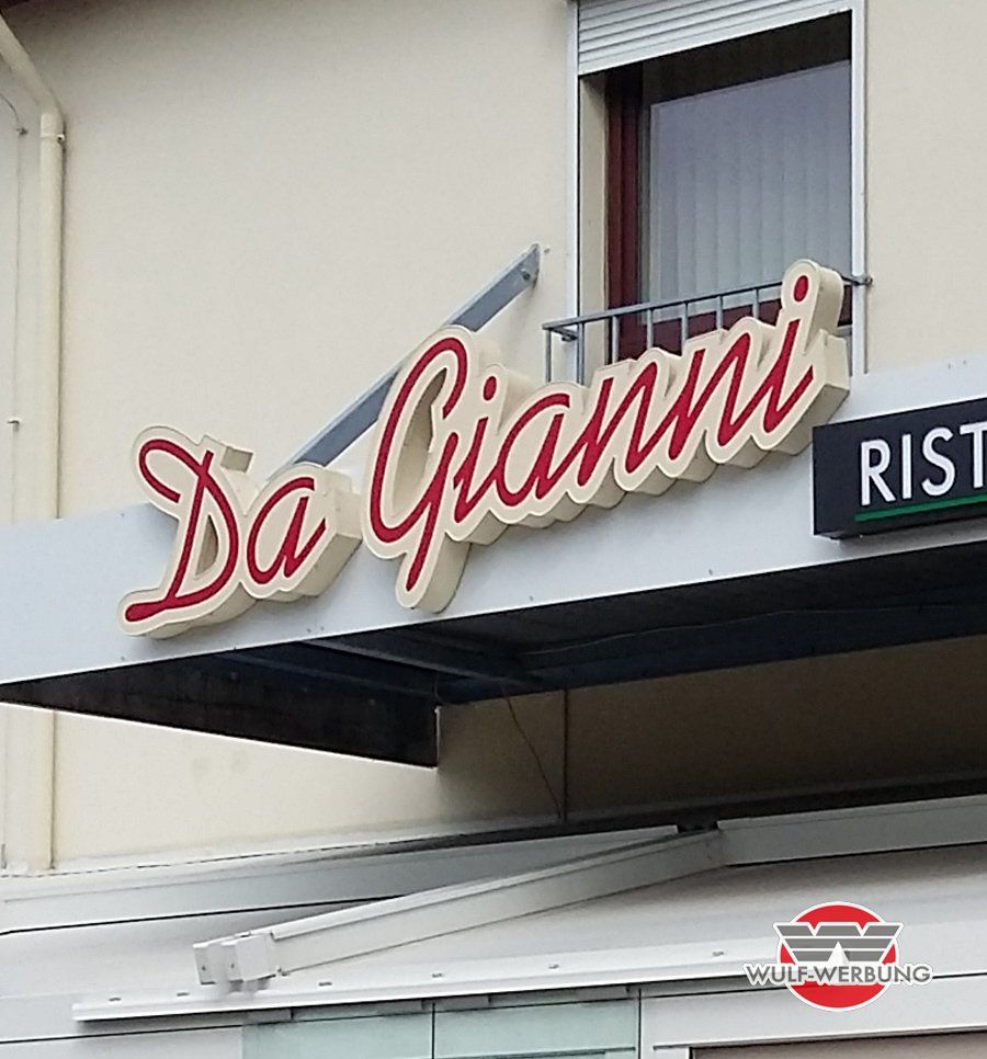 Konzeptionen, 3D Grafik, Geschäftspapiere, Visualisierungen Außen-/ Innenkommunikation, Ausstecker, Bannerliftsysteme, Bauschilder, 3D Buchstaben, Digitalprint, Displays, Folienaufkleber, Folientexte, Fahrzeugbeschriftungen, Fensterkaschierungen, LED Buchstaben, Lichtwerbung, Neonanlagen, Neonbuchstaben, Orientierungssysteme, Pylone, Praxisschilder, Printmedien, Transparente, Schilder, Standschilder, Zeit & Informationssysteme, Sonnenschutzfolien, Wandbilder, Wandverkleidungen