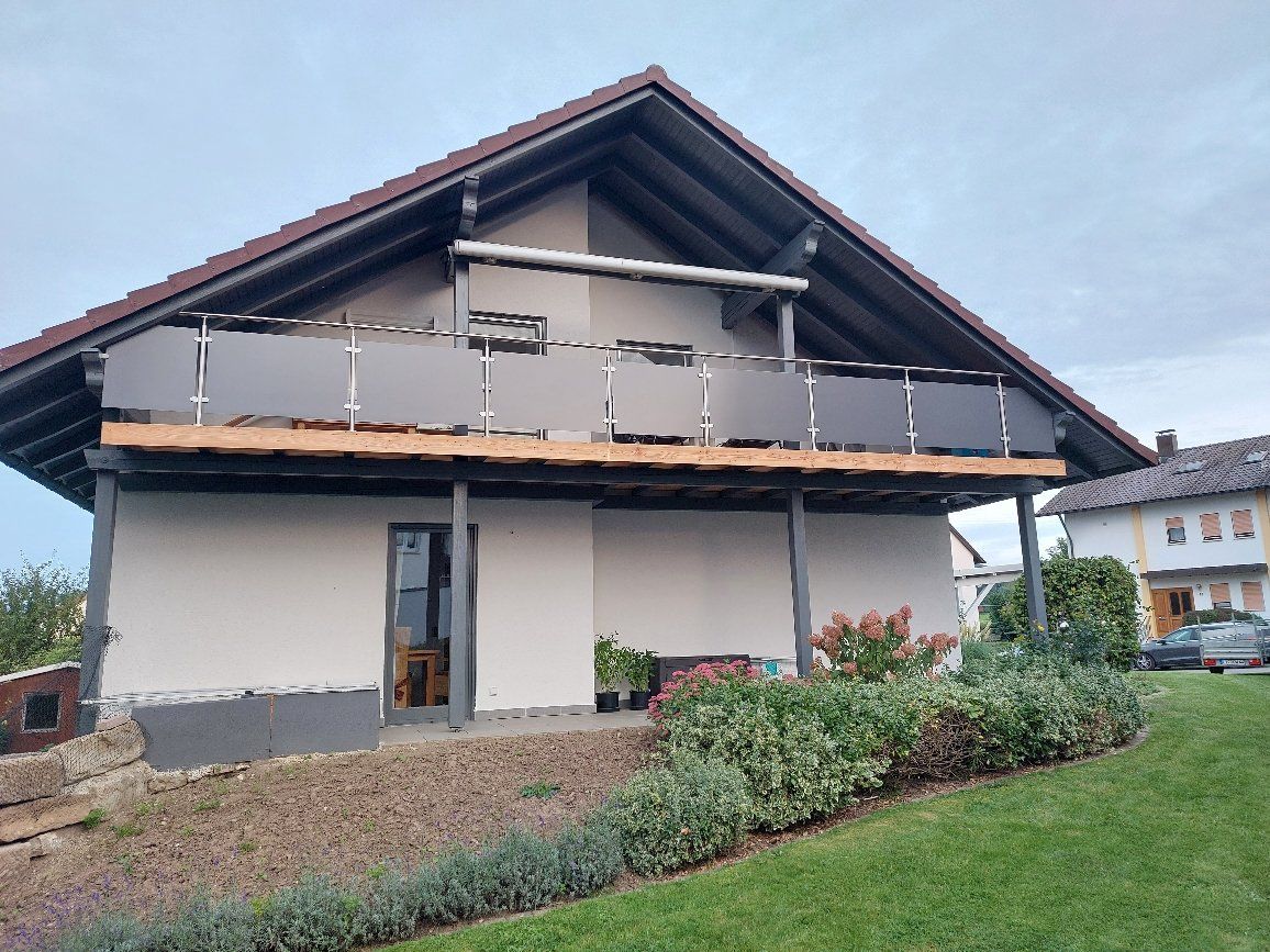 Kundenbild Edelstahl-Glasgeländer-System