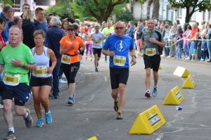 Ihre Werbung beim Citylauf auf Schaumstoffbannern und A-Reitern