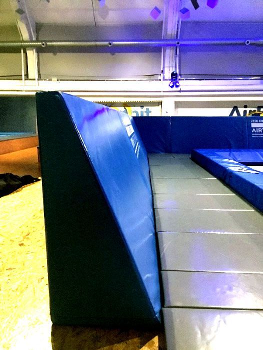 Extra große Schaumstoffbanden für Trampolinsicherung rundum