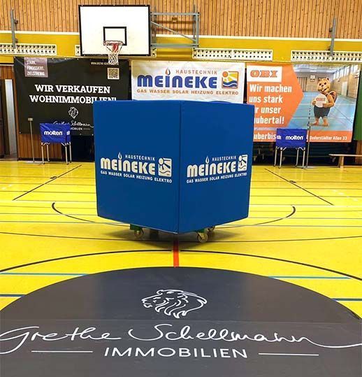 Werbewürfel aus Schaumstoff für mehr Sicherheit in Turnhallen