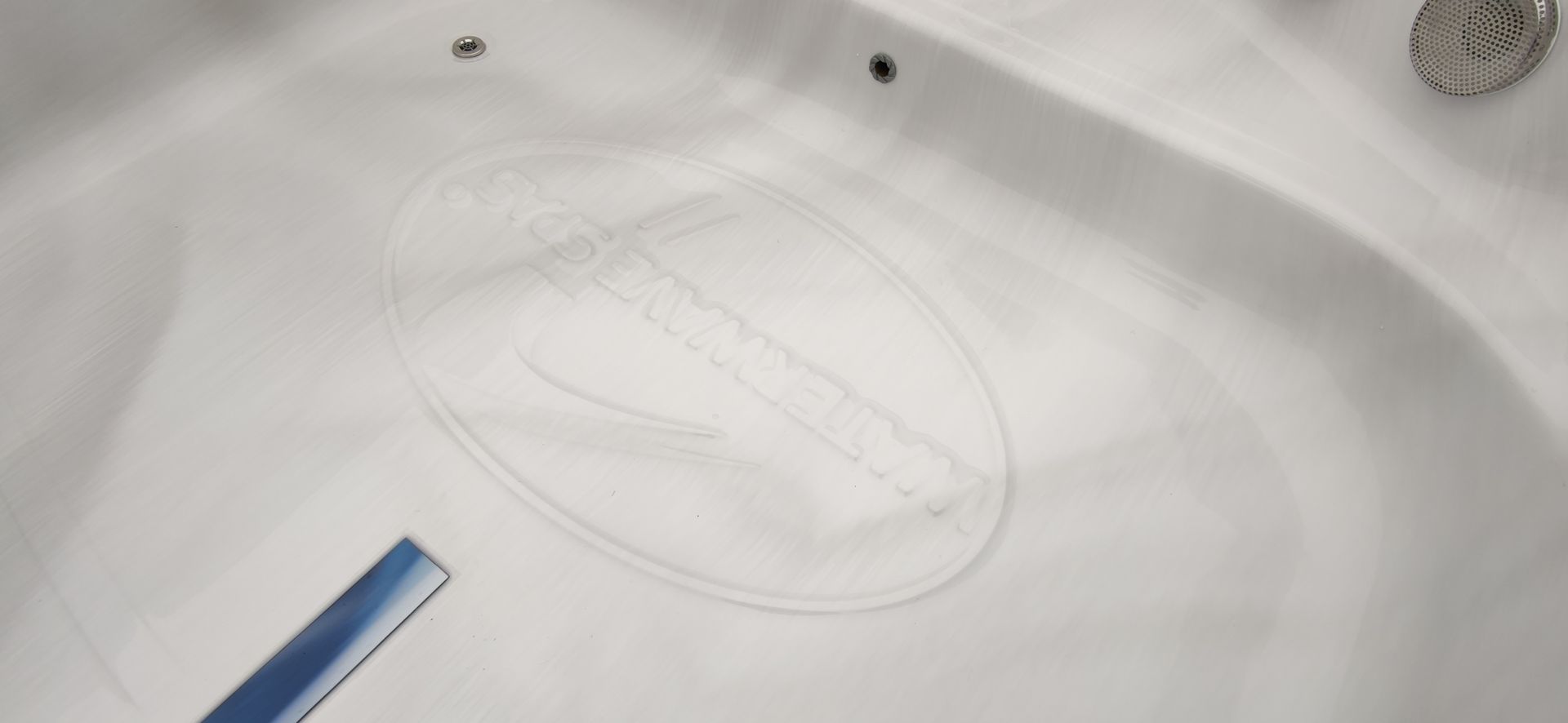 Waterwave Spas - SwimSpa Dover