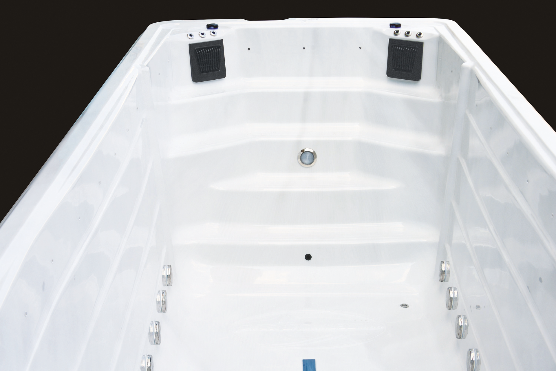 Waterwave Spas - SwimSpa Ätna