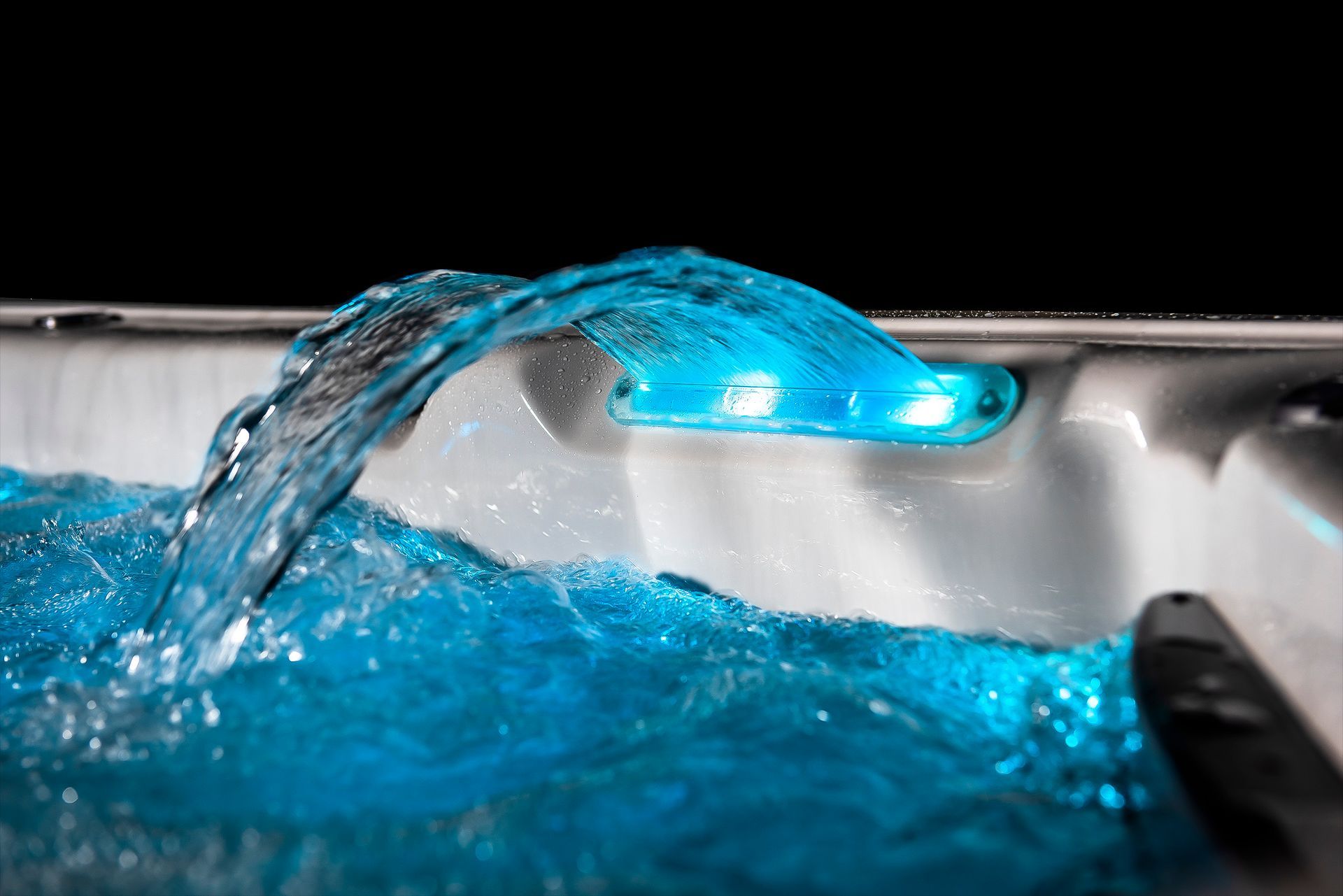 Waterwave Spas - Chrom Whirlpool Nashville