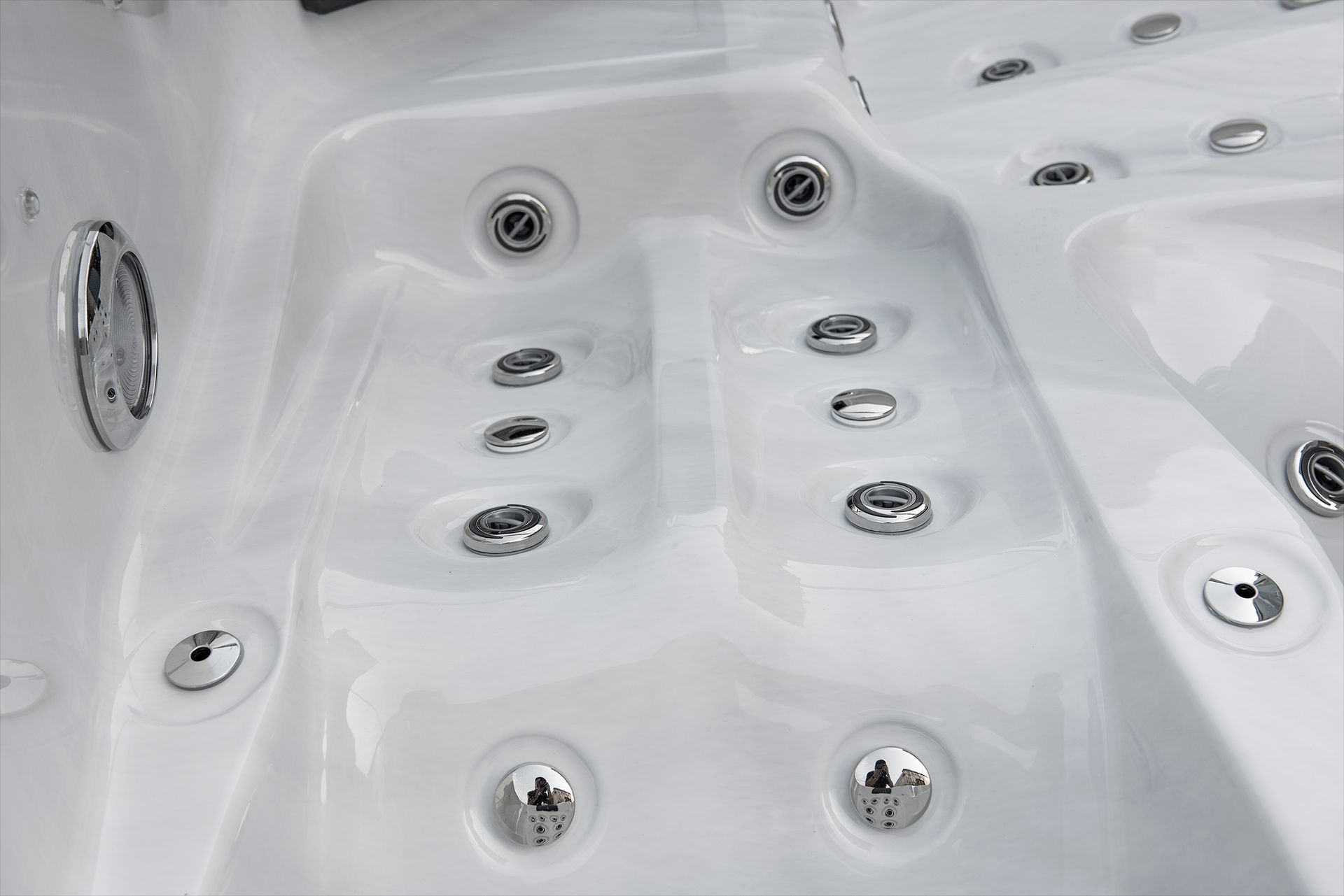Waterwave Spas - Chrom Whirlpool Nashville
