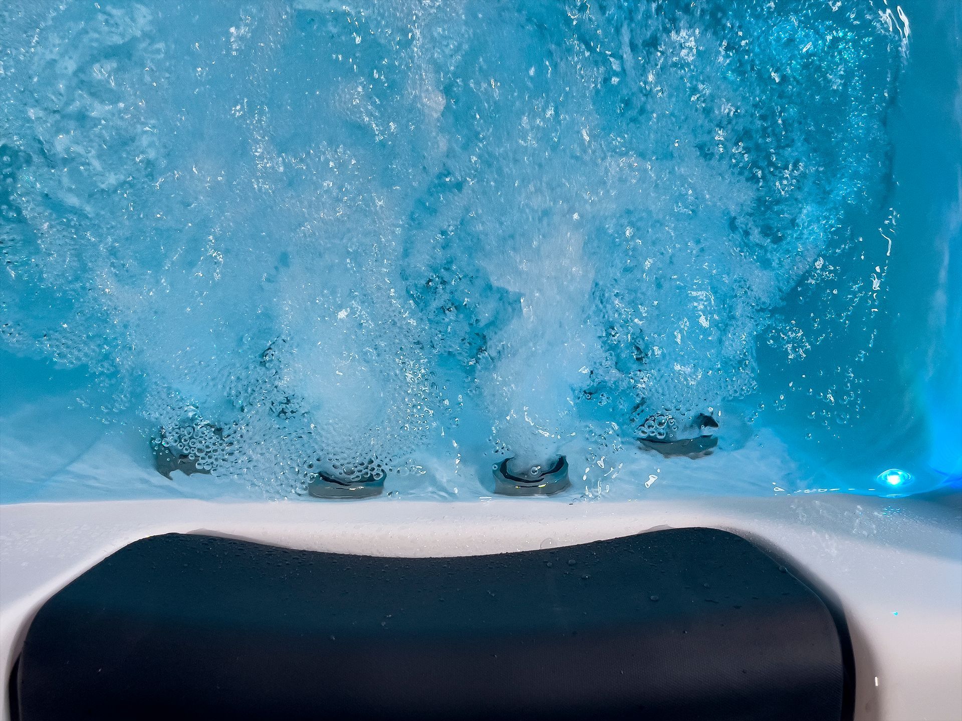 Waterwave Spas - Design Whirlpool Nizza 2