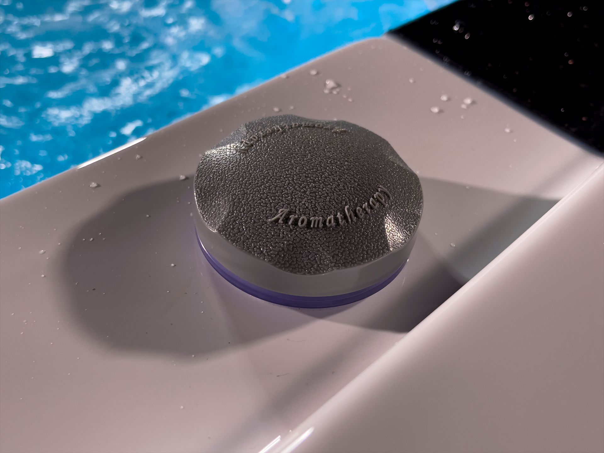 Waterwave Spas - Design Whirlpool Nizza 2