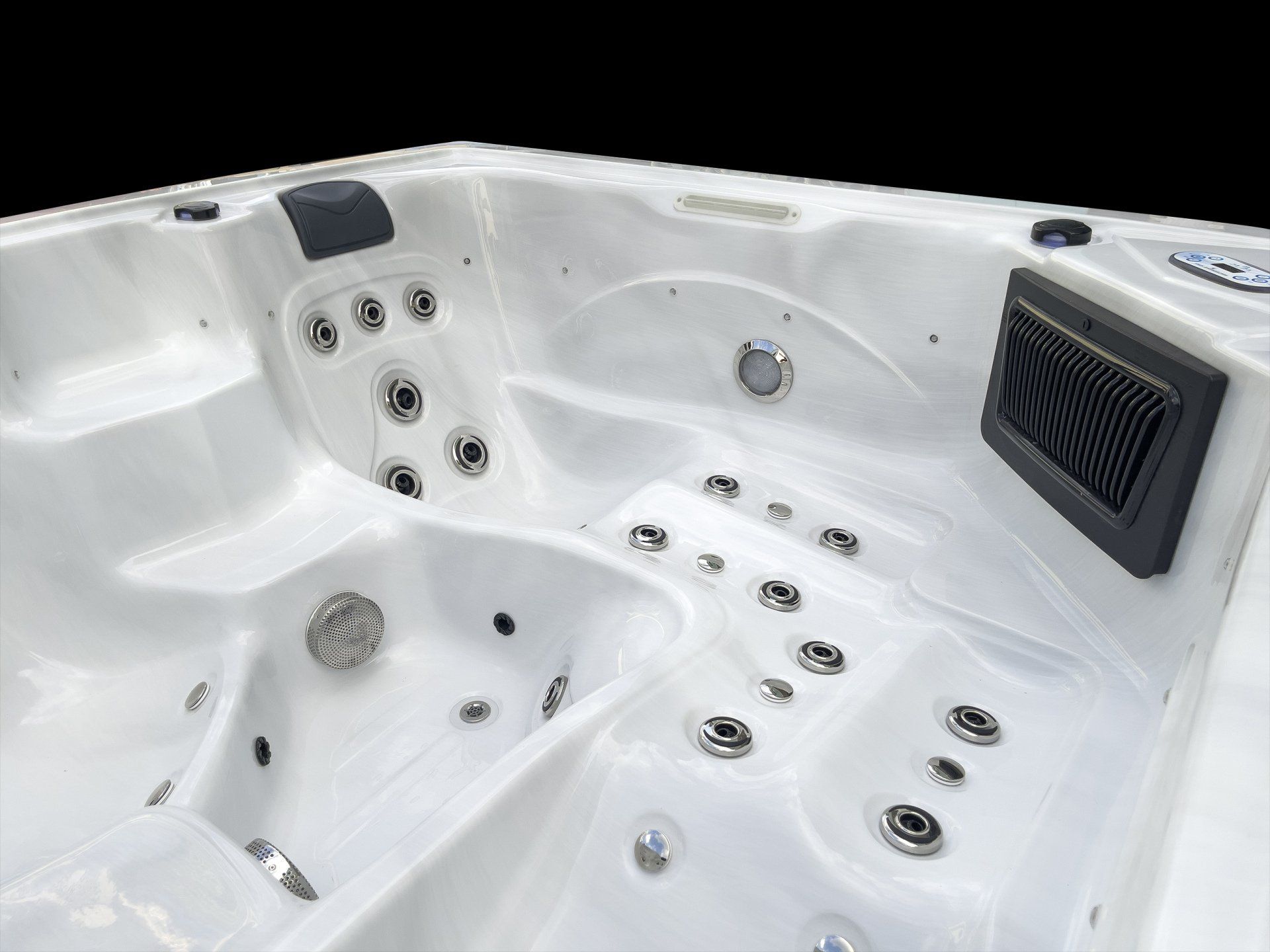 Waterwave Spas - Chrom Whirlpool Atlanta