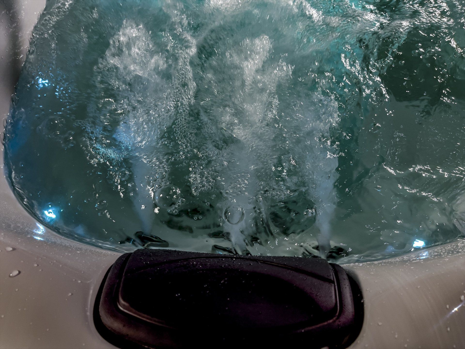 Waterwave Spas - Chrom Whirlpool Atlanta