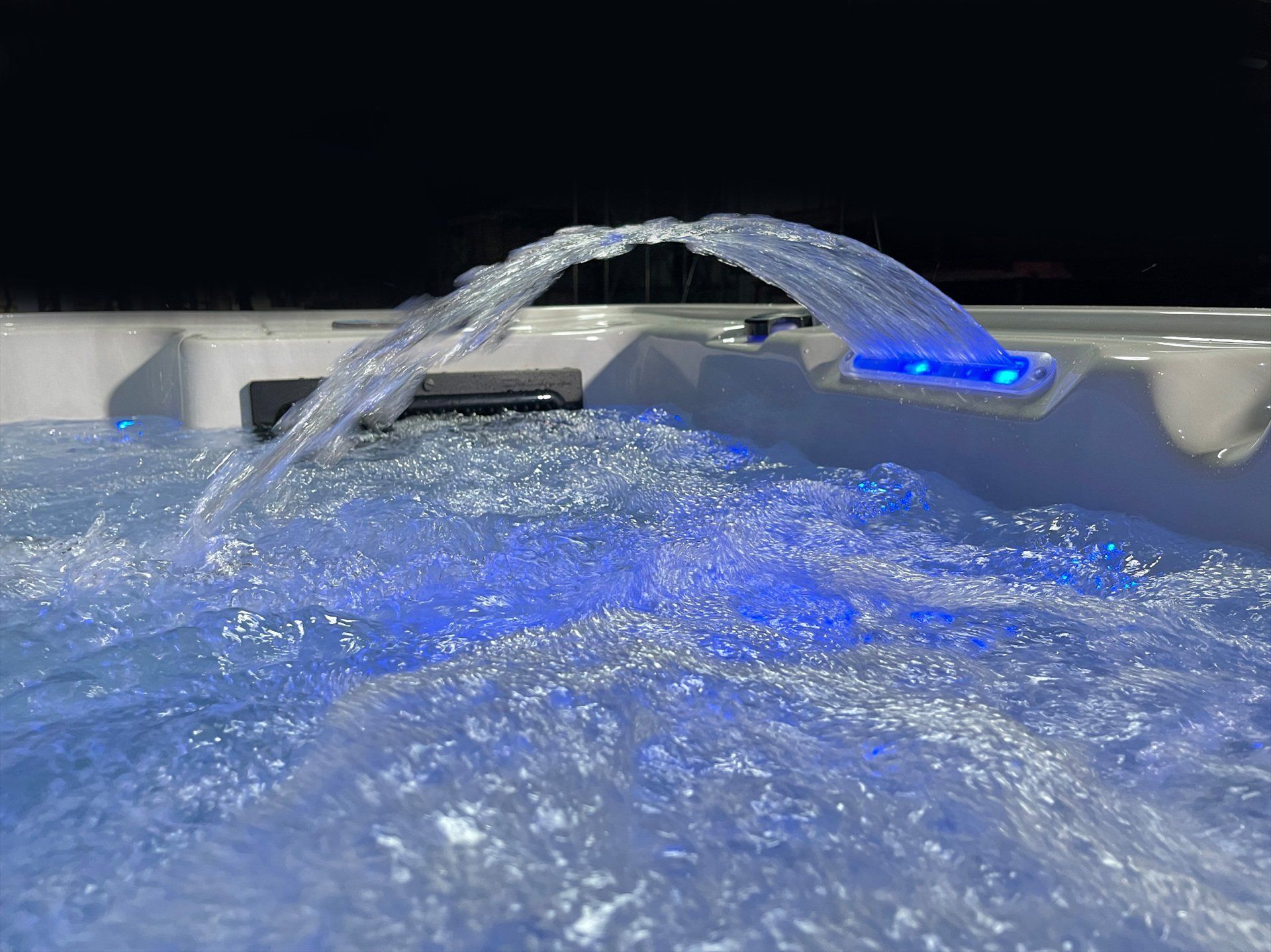 Waterwave Spas - Chrom Whirlpool Austin