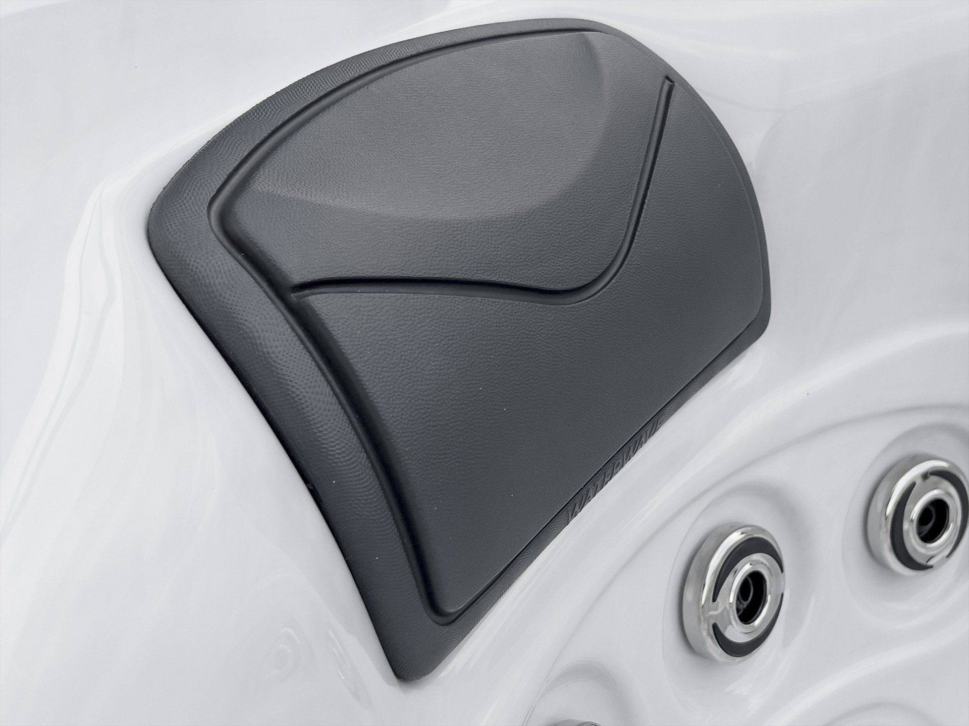 Waterwave Spas - Chrom Whirlpool Austin